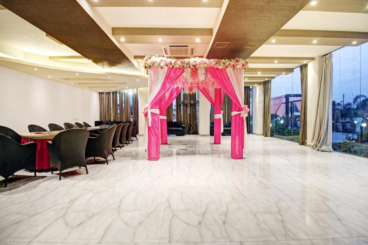 Hotel Vrindavan Sultānpur Exterior photo