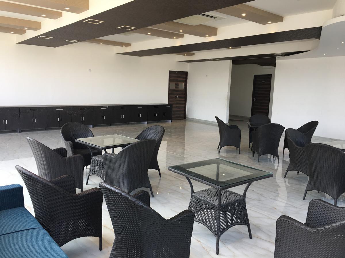 Hotel Vrindavan Sultānpur Exterior photo